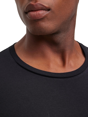 FALKE Undershirt in Black