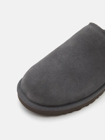 UGG Тапки 'CLASSIC' в Серый
