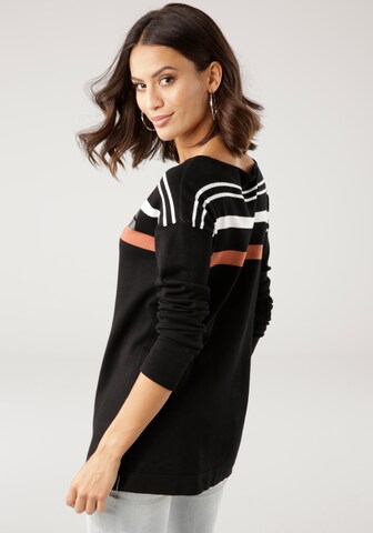 LAURA SCOTT Sweater in Black: front