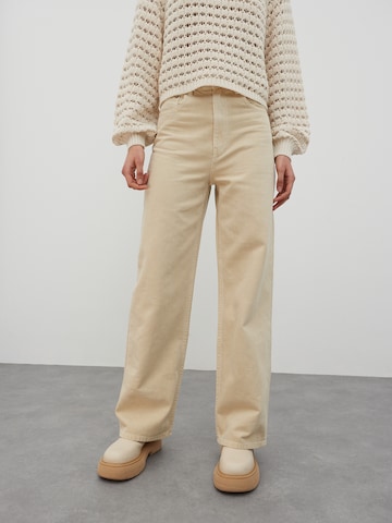 Wide Leg Jean 'Avery' EDITED en beige : devant