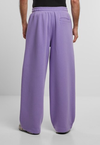 Wide leg Pantaloni di Urban Classics in lilla