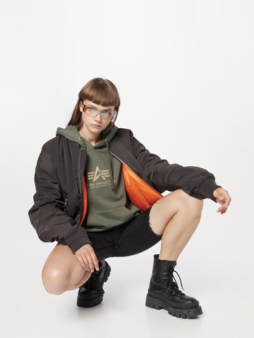 ALPHA INDUSTRIES Μπλούζα φούτερ σε πράσινο