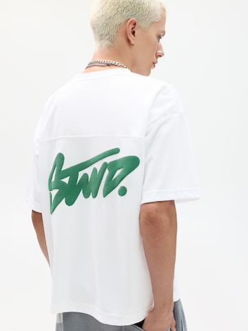 Pull&Bear Koszulka 'STWD' w kolorze biały: przód