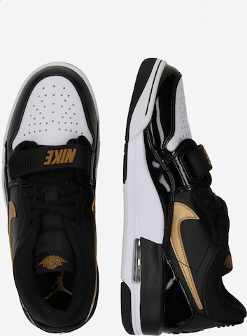 Sneaker bassa 'Air Jordan Legacy 312' di Jordan in nero