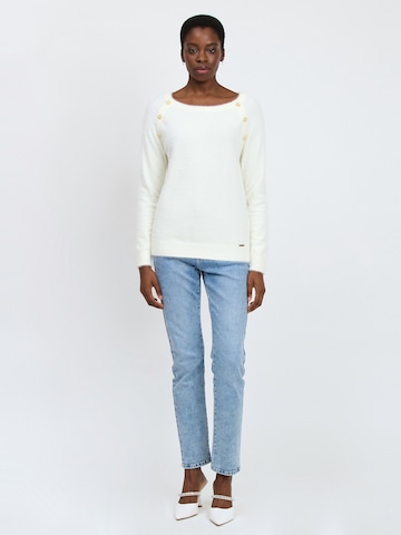 Influencer Sweter w kolorze biały