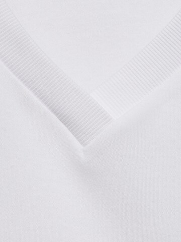 Tricou 'RITAPI' de la MANGO pe alb