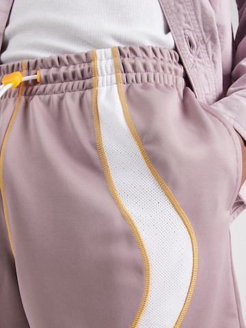 Nike Sportswear regular Παντελόνι σε γκρι