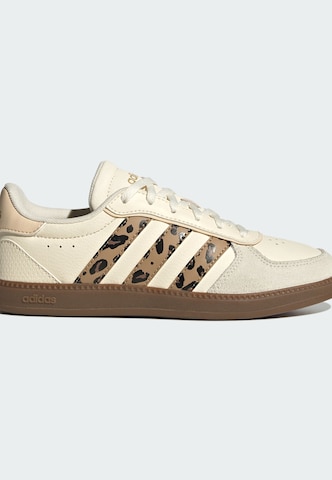 ADIDAS SPORTSWEAR Tennarit 'Breaknet Sleek' värissä valkoinen