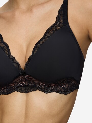 TRIUMPH T-shirt Bra 'Amourette Charm' in Black