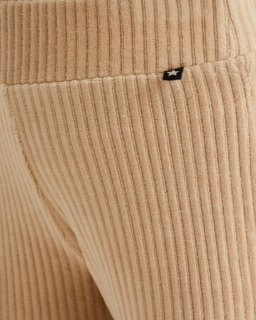 WE Fashion Flared Leggings i beige