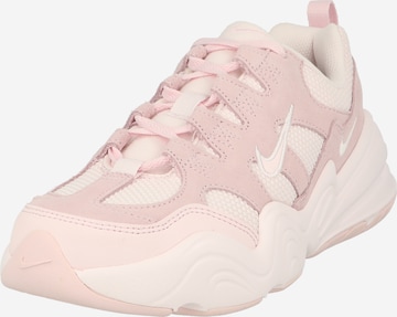 Baskets basses 'TECH HERA' Nike Sportswear en rose : devant