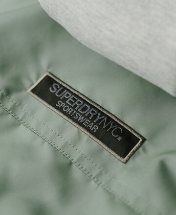 Superdry Tussenjas in Groen