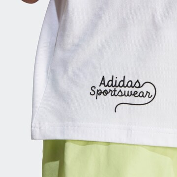 ADIDAS SPORTSWEAR Funkcionalna majica 'Scribble Embroidery' | bela barva