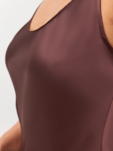 Serena Silueta Mekko 'Below the knee satin slip dress 'Grace'' värissä ruskea