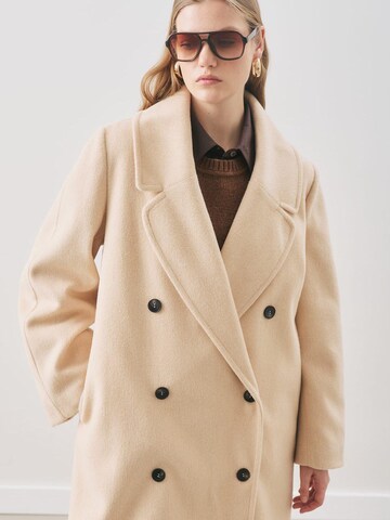 MANUKA Winter Jacket in Beige