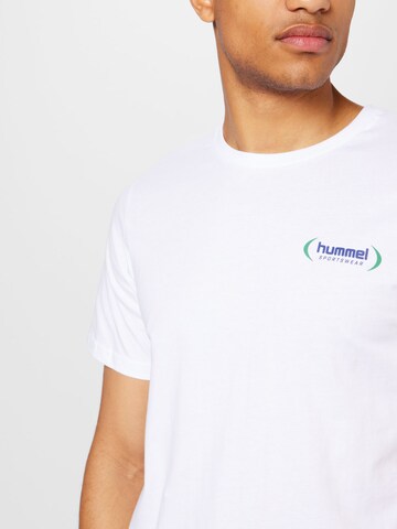 T-Shirt fonctionnel Hummel en blanc