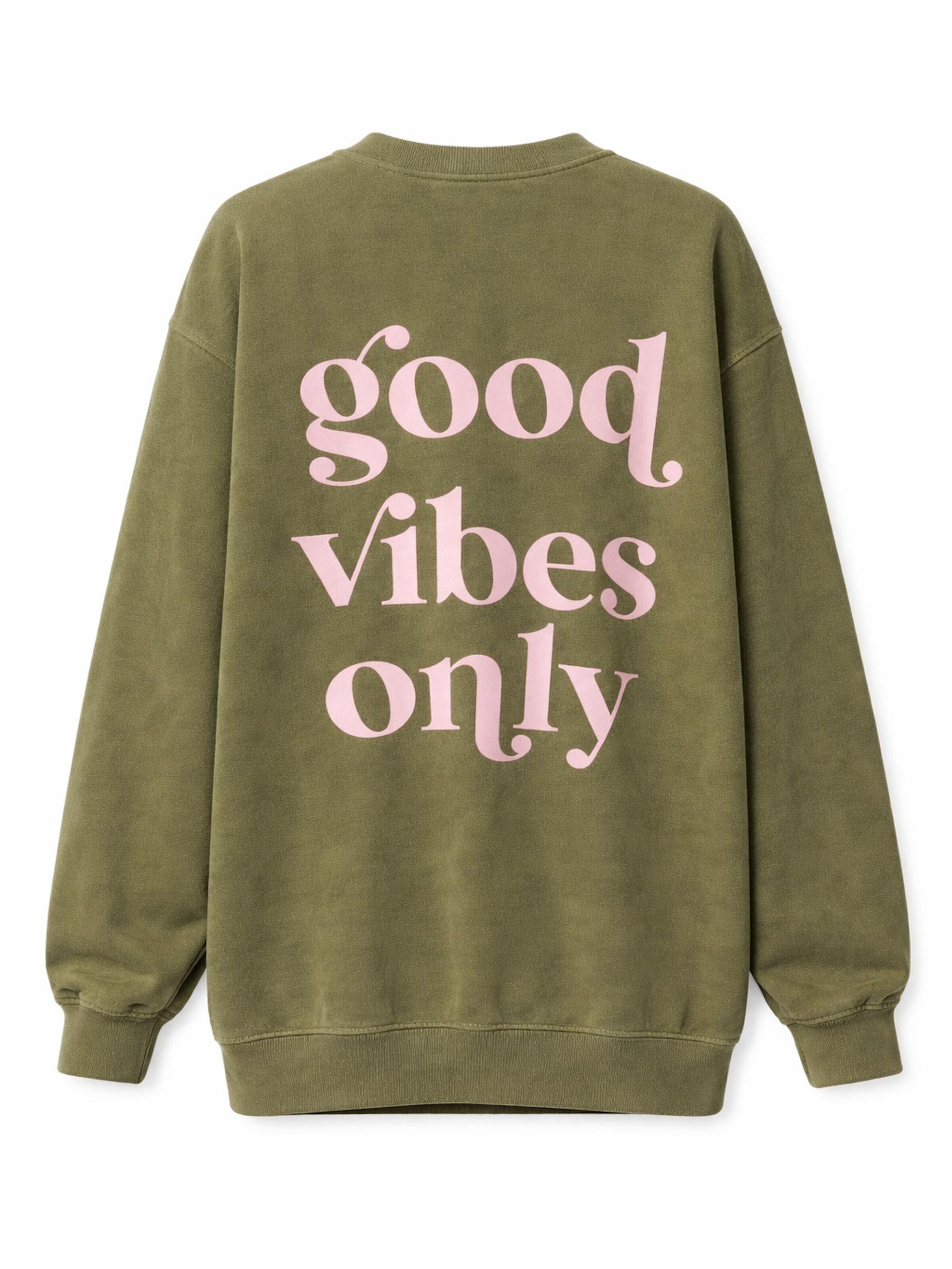 Worldclassca Sweatshirt in Green: front