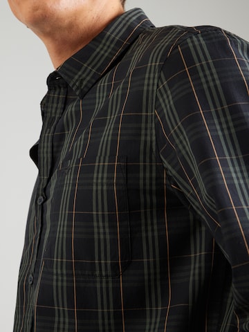 MUSTANG Regular Fit Paita 'STYLE CHESTER' värissä musta