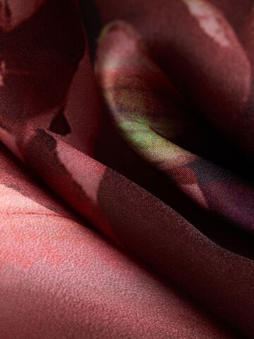 B by Ted Baker Perilo | roza barva