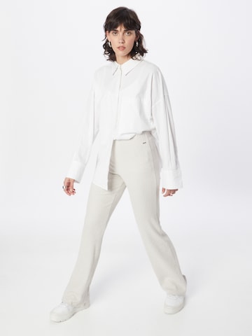 évasé Pantalon TOM TAILOR DENIM en blanc