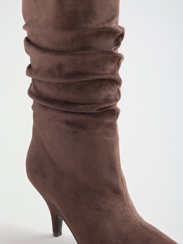 Lipsy Stiefel in Braun