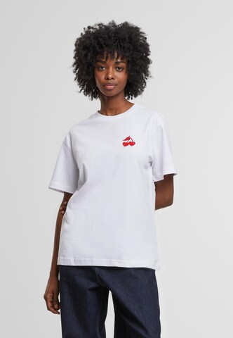 T-shirt 'Heart Cherries' Mister Tee en blanc : devant