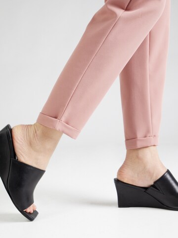 Regular Pantalon chino 'NAYA' VERO MODA en rose