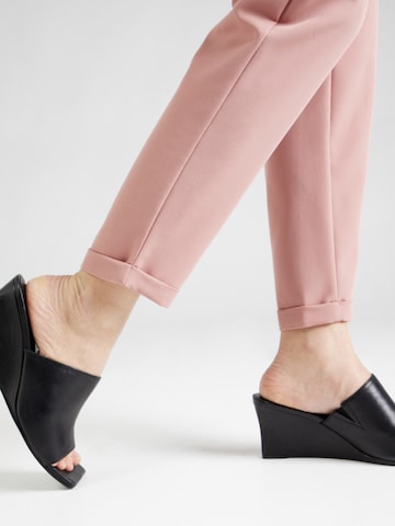 VERO MODA Regular Chino Pants 'NAYA' in Pink