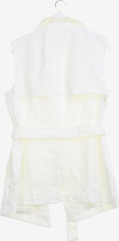 Theory Vest in M in White