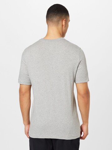 T-Shirt Nike Sportswear en gris