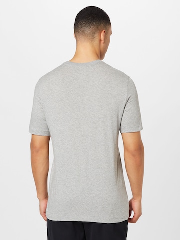 Nike Sportswear - Camiseta en gris