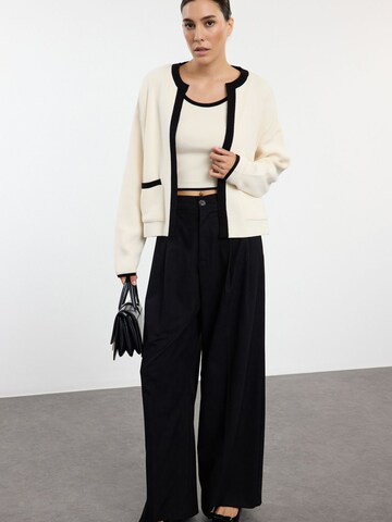 Cardigan Trendyol en beige