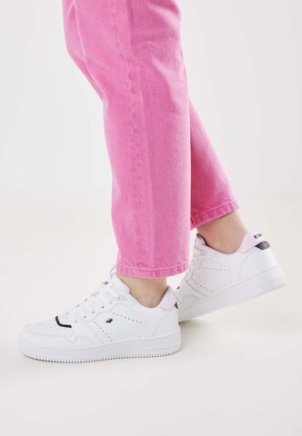 Baskets basses 'AURA' BRITISH KNIGHTS en blanc