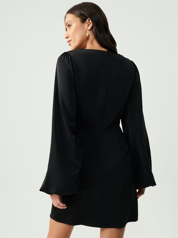 BWLDR Φόρεμα κοκτέιλ 'SHONA' σε μαύρο: πίσω
