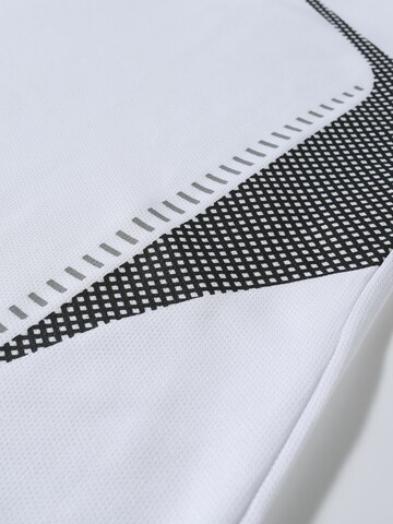Youthup Tracksuit 'Schwingung' in White