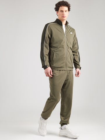Regular Survêtement 'CLUB' Nike Sportswear en vert : devant