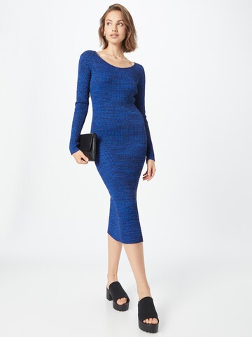 mbym Úpletové šaty 'Brella' – modrá