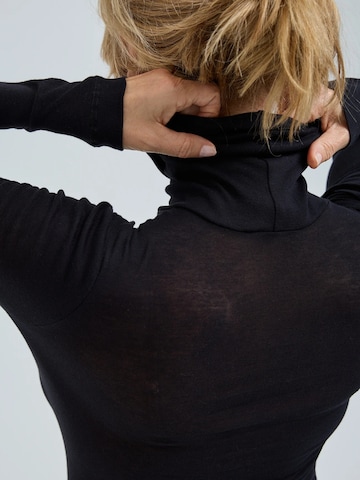 Maglietta 'Nouveau' di Seamless Basic in nero