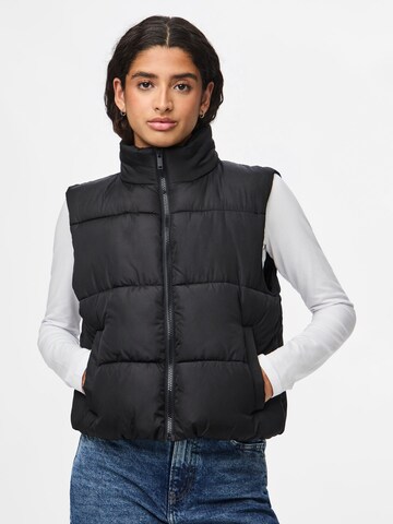 PIECES Vest 'PCBee' i sort: forside
