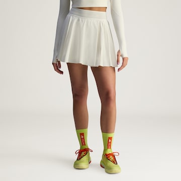 ADIDAS BY STELLA MCCARTNEY - Saia de desporto 'Training Pleated' em branco: frente