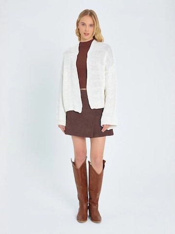 Cardigan 'Strickjacken' MixRay en blanc