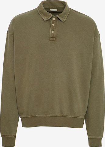 !Solid Sweater 'Gaspard' in Green: front