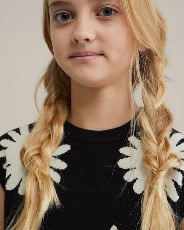 WE Fashion Sweater in Black