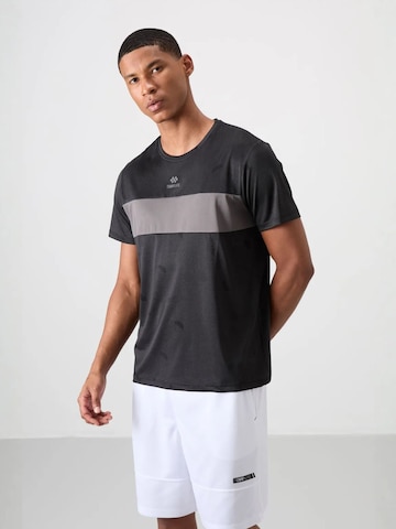 Maglietta 'T-Shirts' di Tommy Life in colori misti: frontale