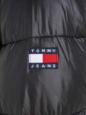 Tommy Jeans Winterjacke in Schwarz