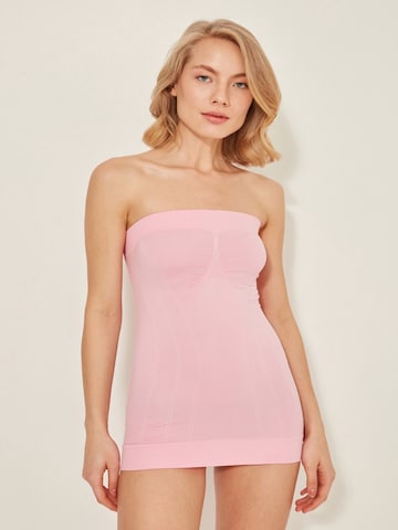 Robe gainante C&City en rose