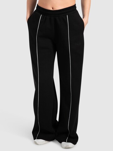 Smilodox Loosefit Broek ' Siara ' in Zwart: voorkant