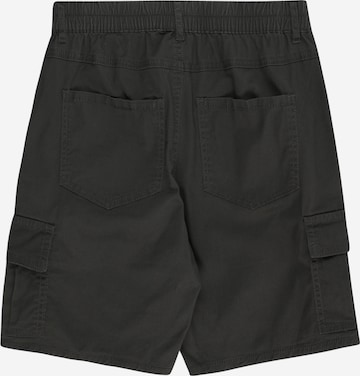 LMTD Regular Shorts in Grau