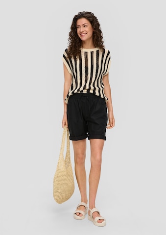regular Pantaloni di s.Oliver in nero