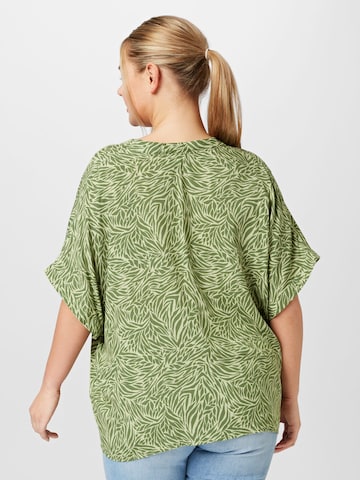 Vero Moda Curve Bluse 'SARA' i grønn